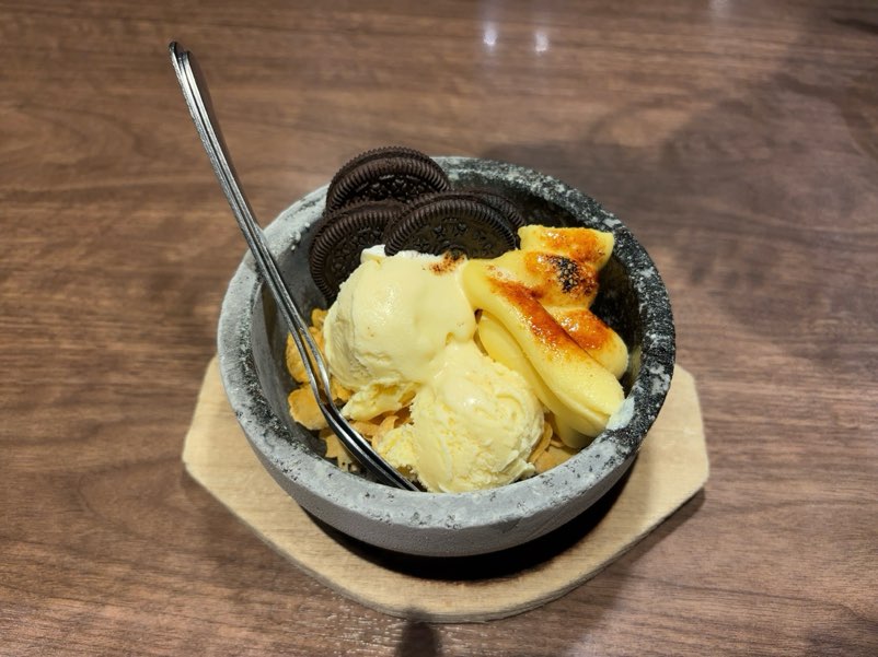 飛騨牛焼肉 牛ざんまい豊田元宮店 クリームブリュレストーンパフェ