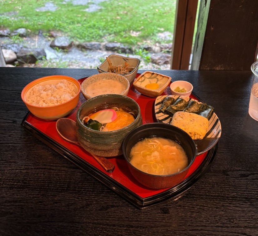 自然薯茶屋（瀬戸市）　自然薯ざんまい御膳