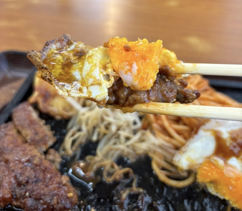 シバタ屋食堂（豊田市）　みそハンバーグと目玉焼き