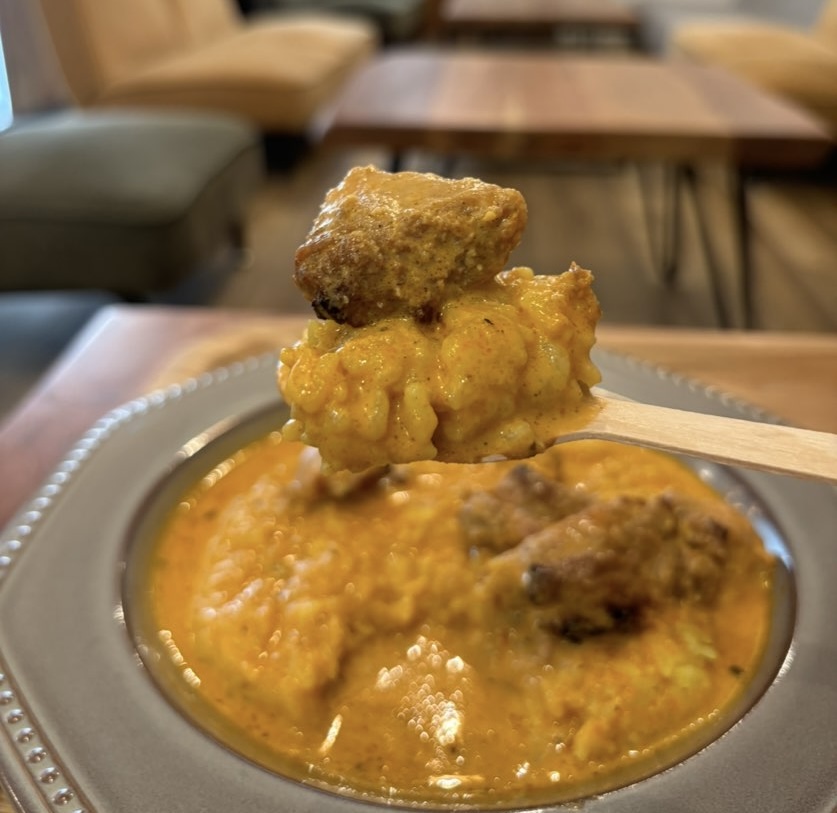 tea cafe khaki 足助本町店 バターチキンカレー一口