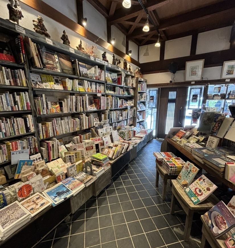 マンリン書店(豊田市足助) 書店の雰囲気