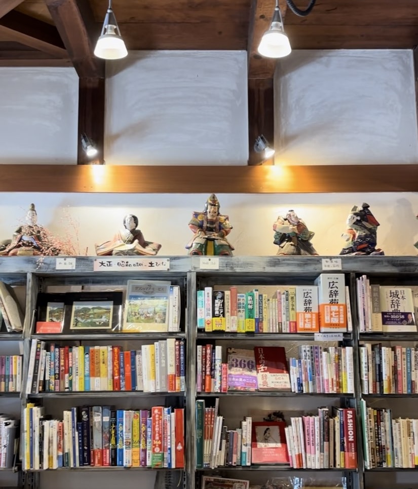 マンリン書店(豊田市足助) 書店の雰囲気
