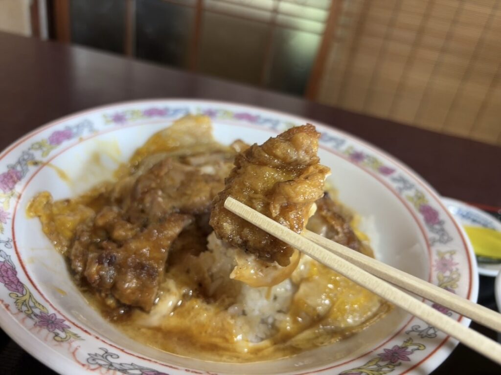 味覚亭(安城市) 味覚飯の豚の唐揚げ