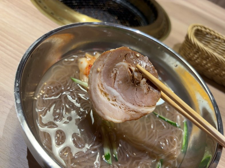 焼肉けしき(豊田市美里) 冷麺の叉焼