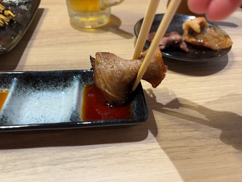 焼肉けしき(豊田市美里) しょうゆダレとカルビ