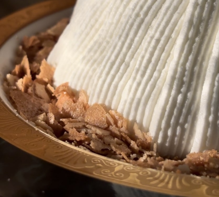 喫茶室 転々(豊田市) スノーケーキのサクサクのやつ