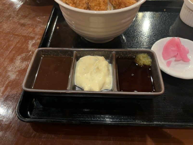 うおのぶ食堂(岡崎市) エビフライのソース