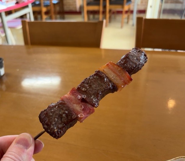 ビッグベルピザ(BIGBEL)豊田市 牛肉串一口