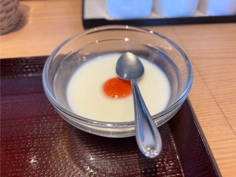 小籠包•北京ダック専門店 籠香（豊田市）　杏仁豆腐