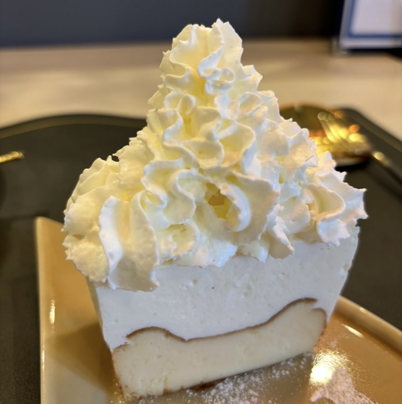 toyota18coffeeroaster バスレチーズケーキの生クリーム