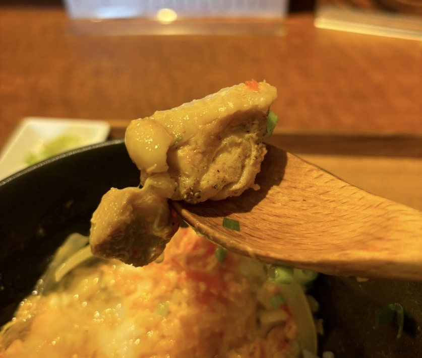 銀鯱食堂（ギンシャチショクドウ）　親子丼の鶏肉