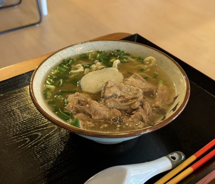 オキナワン ライダーズカフェDOSHI（豊田市）　軟骨ソーキそば