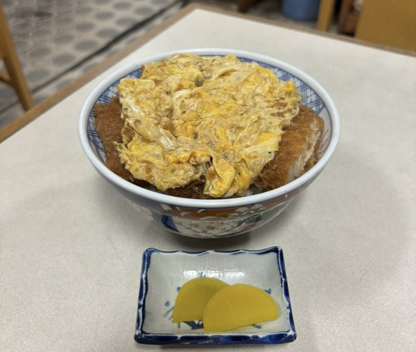 磯屋食堂(豊田市) かつ丼(上)