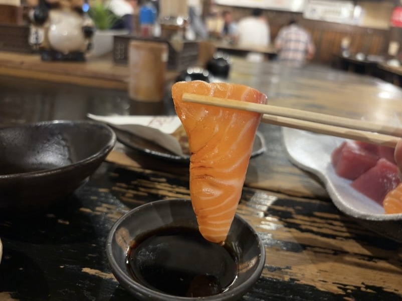 炉ばた焼つるた(三河豊田) サーモン一口
