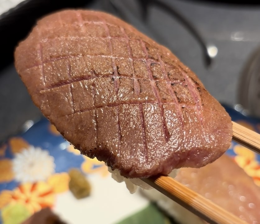 京昌園 ららぽーと安城店　肉寿司の黒タン