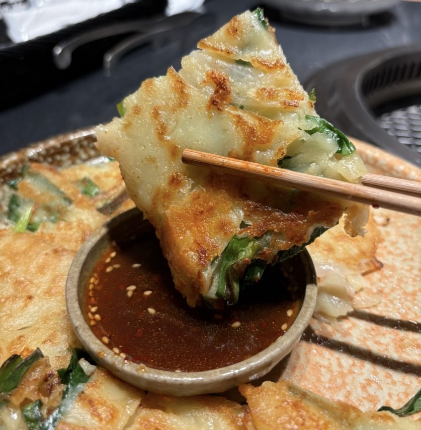 京昌園 ららぽーと安城店　チーズチヂミ一口