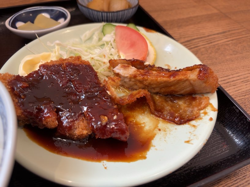 お食事処 千歳（豊田市）　衣と肉がはがれてる