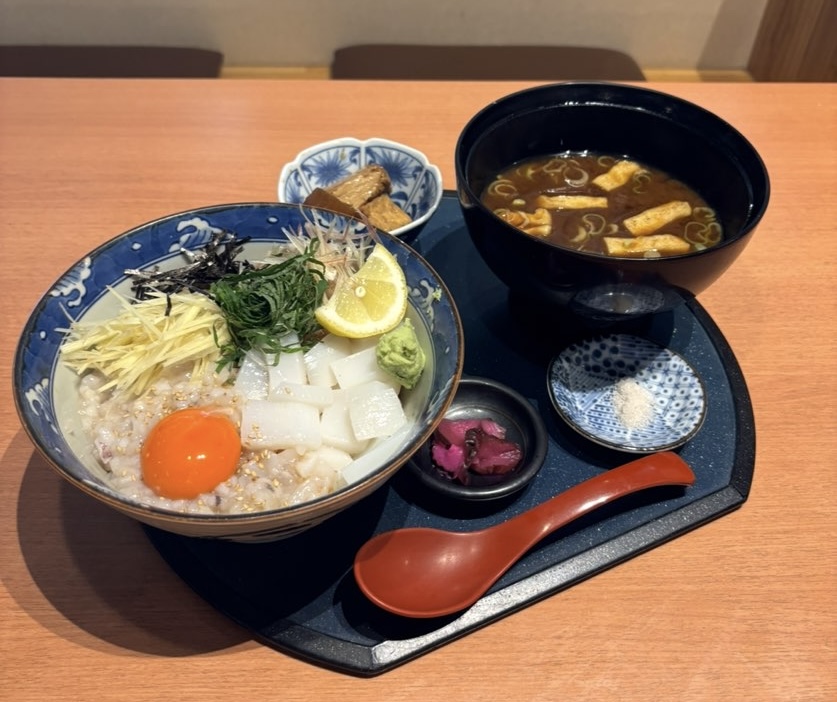 まるさ水産 愛知三好店　究極のイカ丼