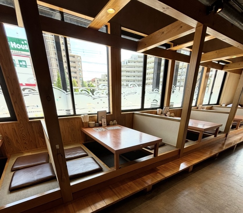 まるさ水産 愛知三好店　店内雰囲気