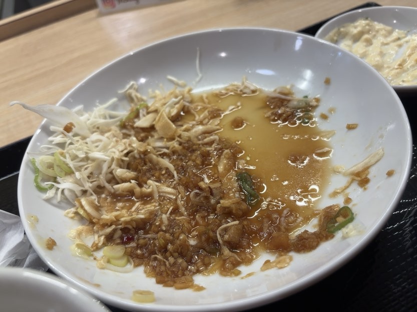 中毒飯チョモランマ（豊田市） 唐揚げ完食