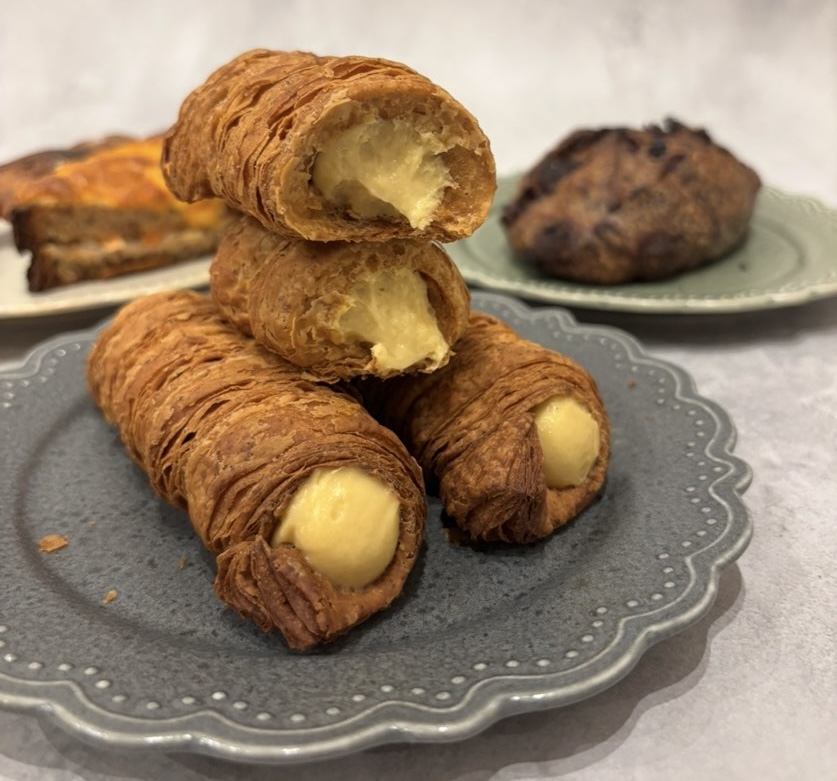 F to BREAD(岡崎市) コルネ