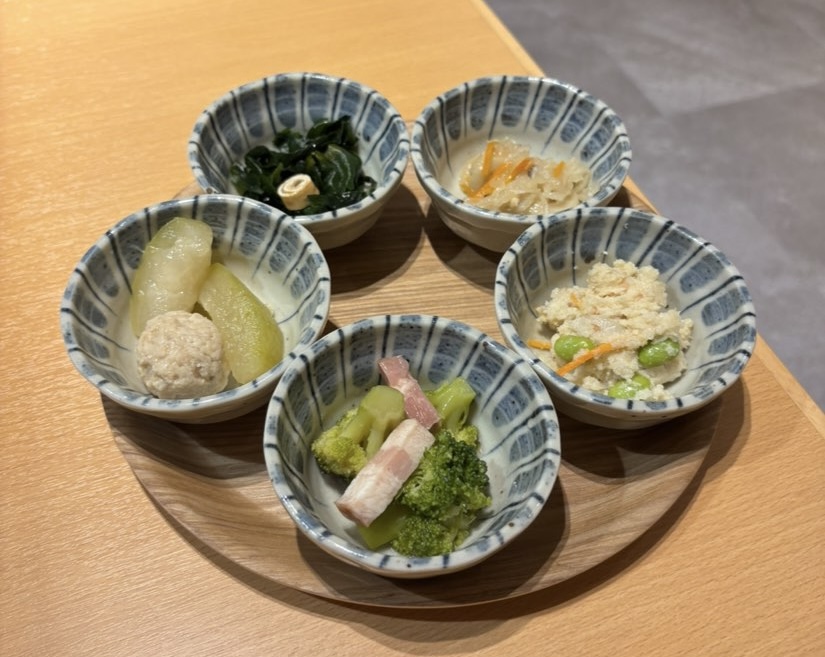 ひものと和めし処 をかし（豊田市）　おばんざい5種