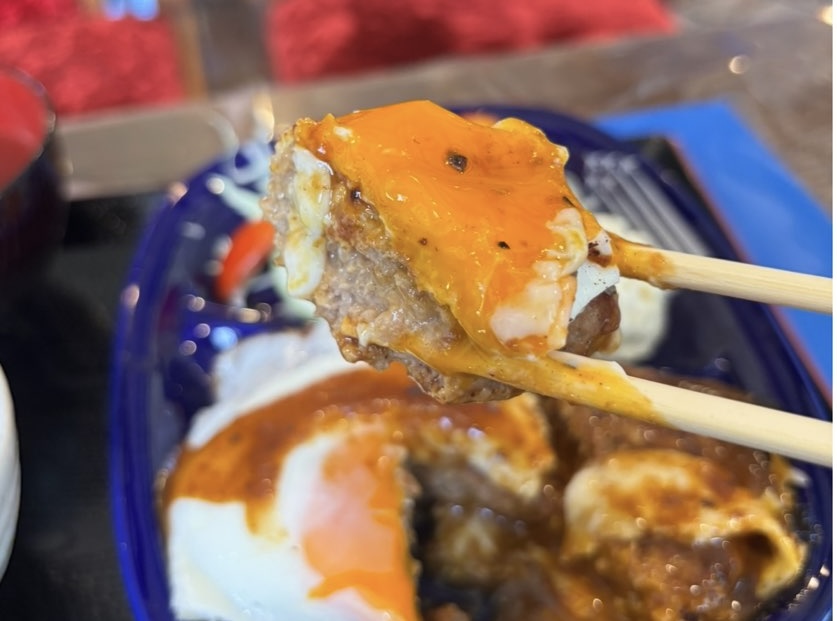 CAFE Blue（豊田市）　ハンバーグと玉子
