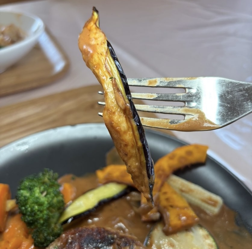 ラ・フェリィチェ（豊田市）　ハンバーグについてる焼き野菜