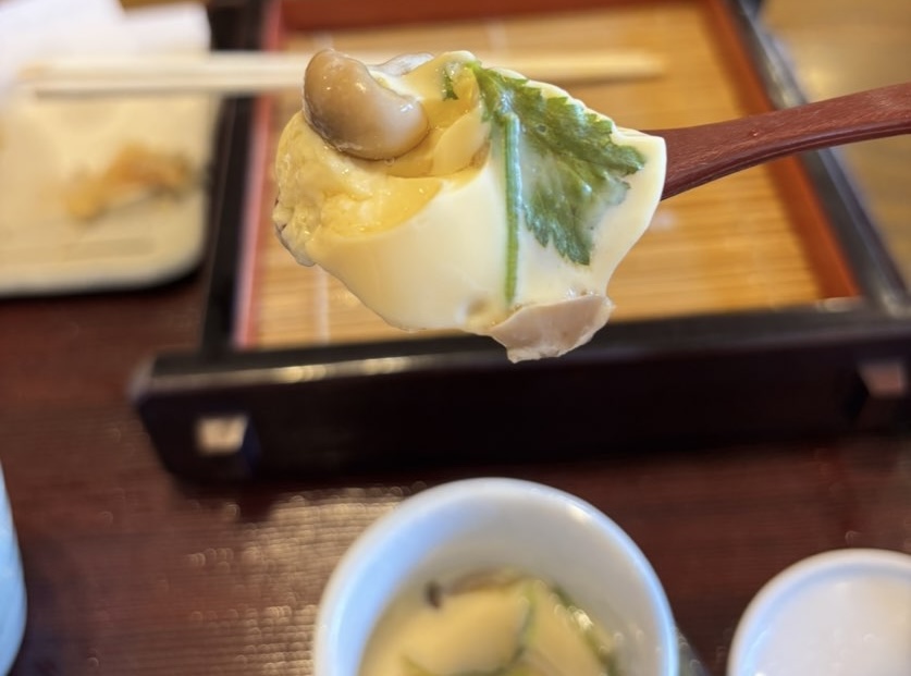 そば工房すもも（豊田市）　茶碗蒸し一口
