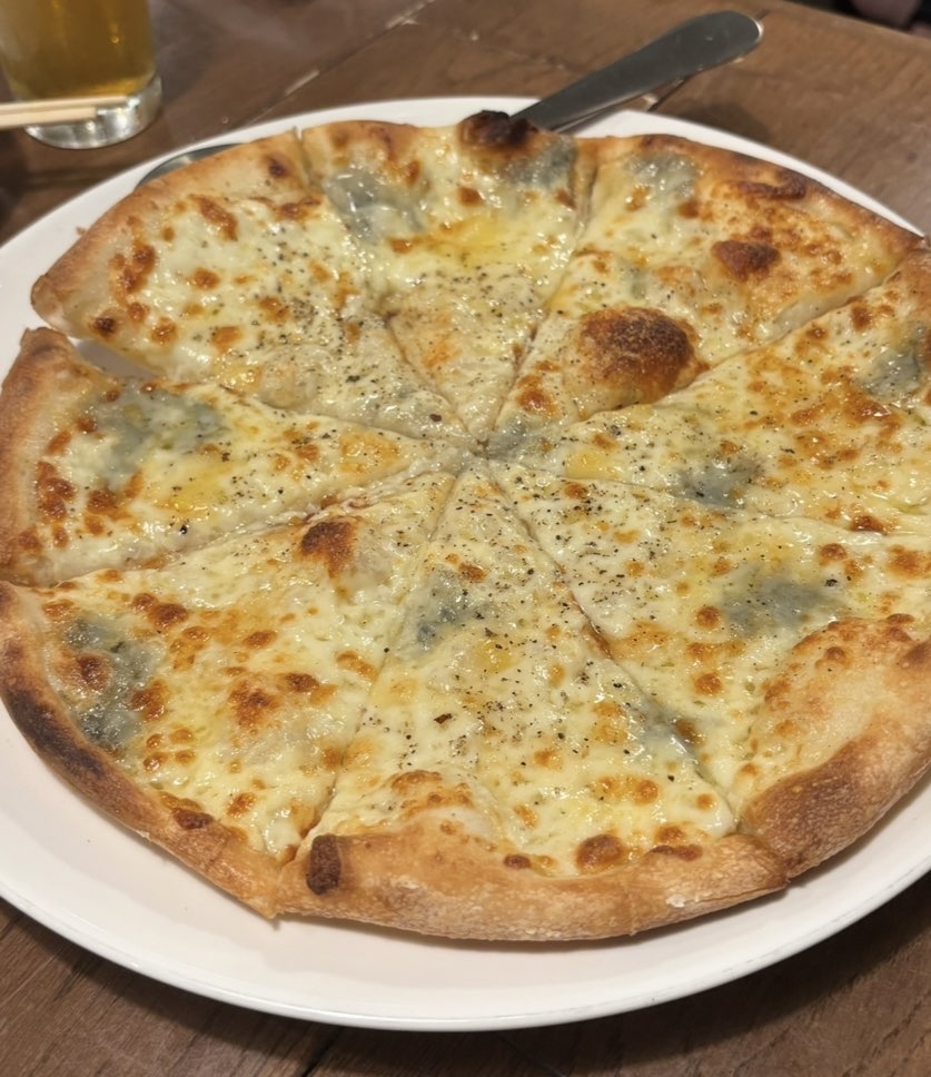KITCHEN NICO(豊田市) 4種のチーズピザ