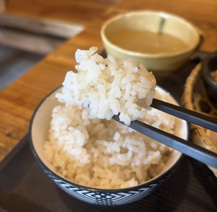 池島五組 厨房168 玄米入りご飯