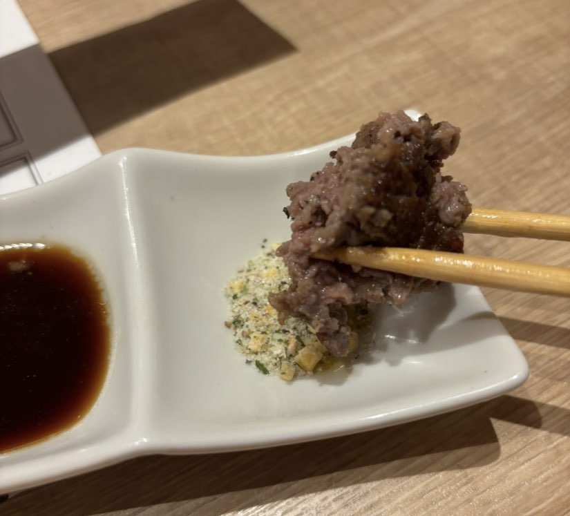 やぎや(刈谷市) 黒毛和牛のレアハンバーグと塩