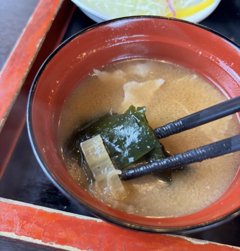 キッチン和味（豊田市）　豚汁一口