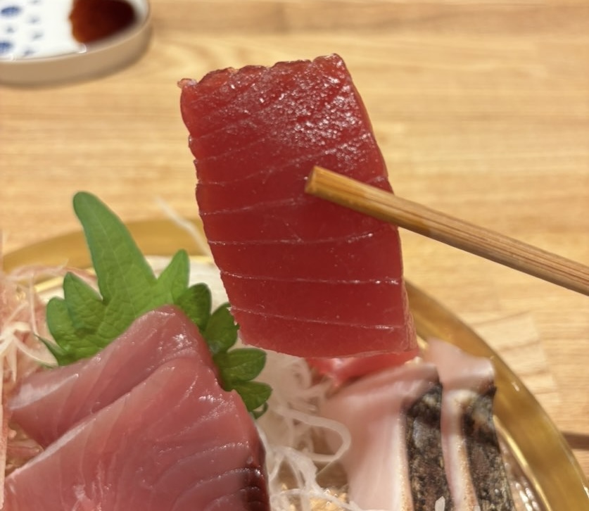 飲み喰い処 ろく兄弟店 まぐろ刺身