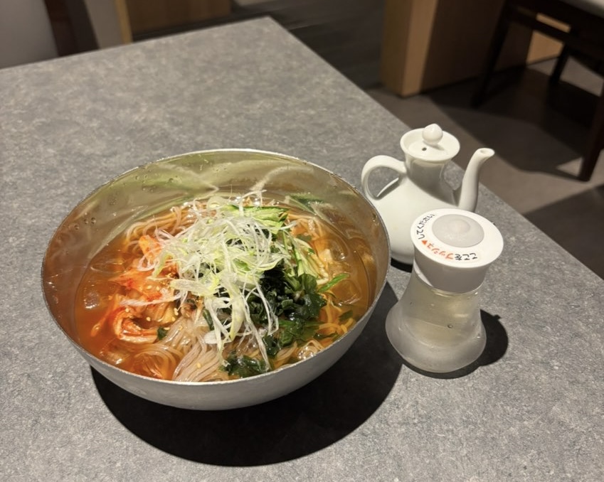 朝日亭 豊栄店 冷麺と酢