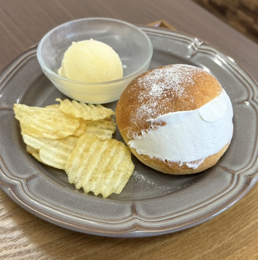Koshido cafe+（コシドカフェ） マリトッツォ