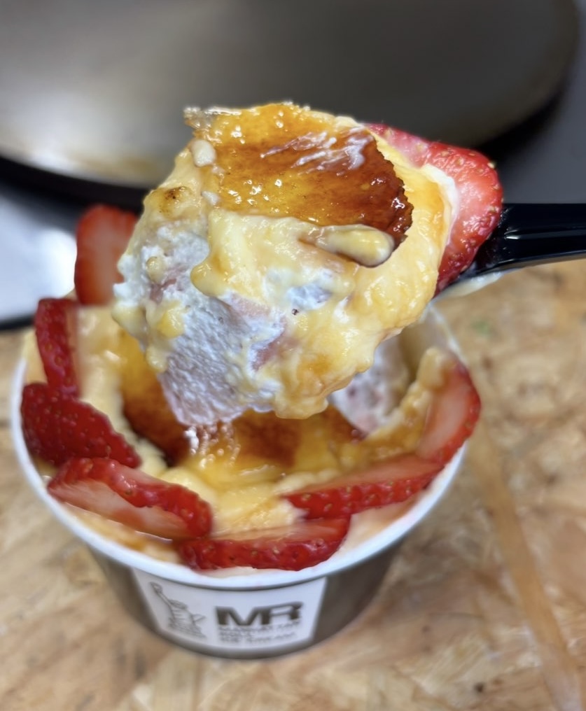 24スイーツショップ 岡崎矢作店　ストロベリーブリュレ