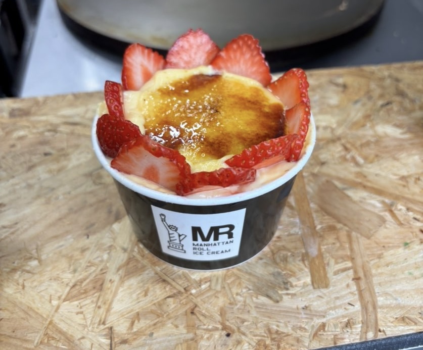 24スイーツショップ 岡崎矢作店　ストロベリーブリュレ