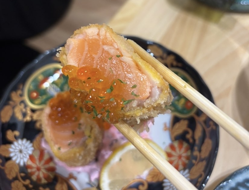 魚と7〜ととせぶん〜（豊田市駅）　サーモンのレアカツ