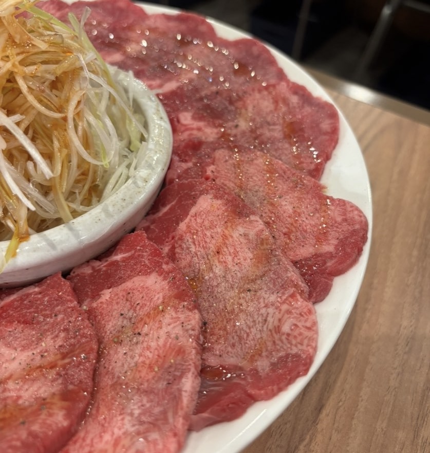 焼肉ぜっと KITAMACHI 大皿ねぎ塩タン