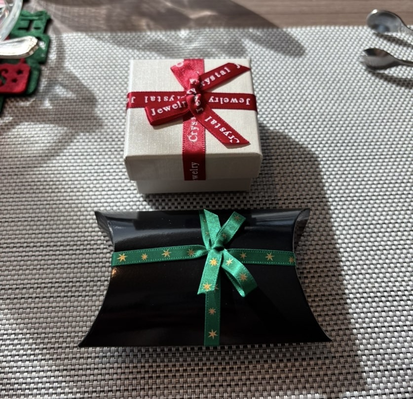 シーズナルキッチン ル・ボナール　箱に入ってるお菓子