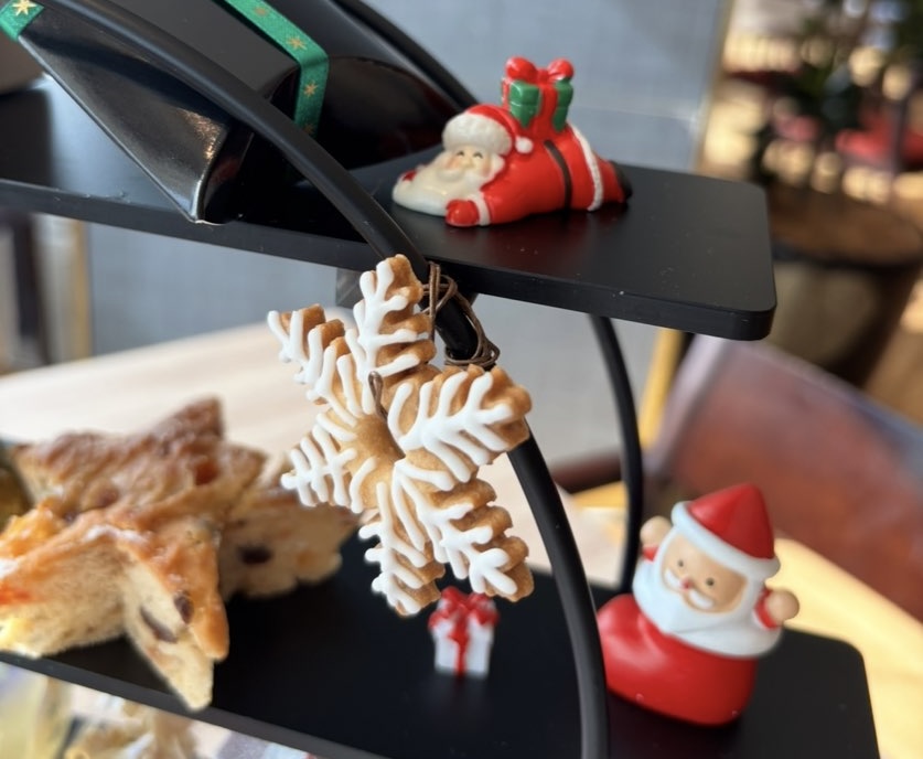 シーズナルキッチン ル・ボナール　星形のアイシングクッキー