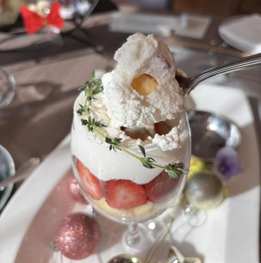 シーズナルキッチン ル・ボナール　グラスショートケーキ