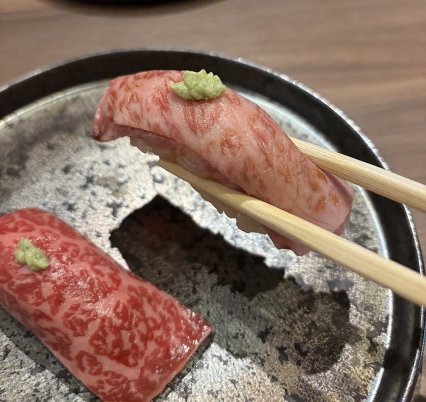 創作焼肉亭 にくよい(岡崎市) 肉寿司リブロース