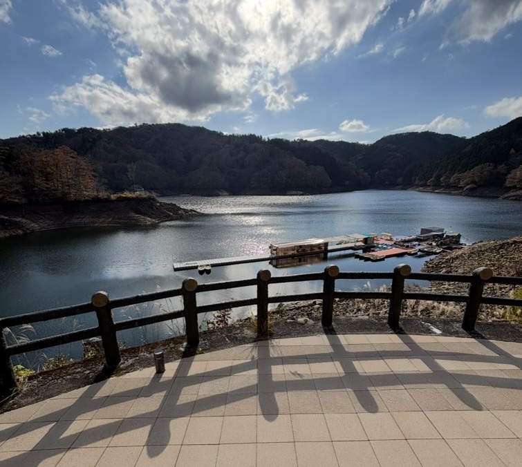 三河路(豊田市) 三河湖