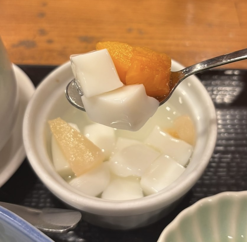 食事処 葵 伊保店 杏仁豆腐