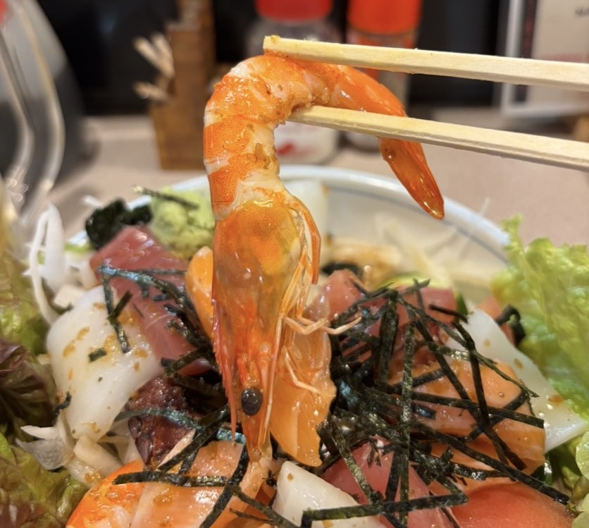 居酒屋たかせ（豊田市）　海鮮サラダ一口