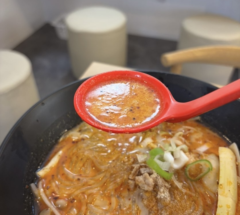 米寶麻辣湯(豊田店) 麻辣湯のスープ