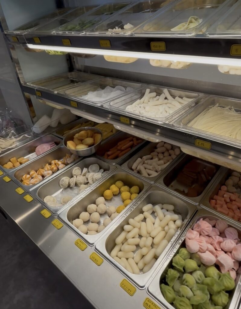 米寶麻辣湯(豊田店) 具材のセルフコーナー