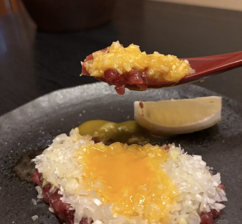 割烹・すし きさらぎ（豊田市）　海鮮塩ユッケ一口